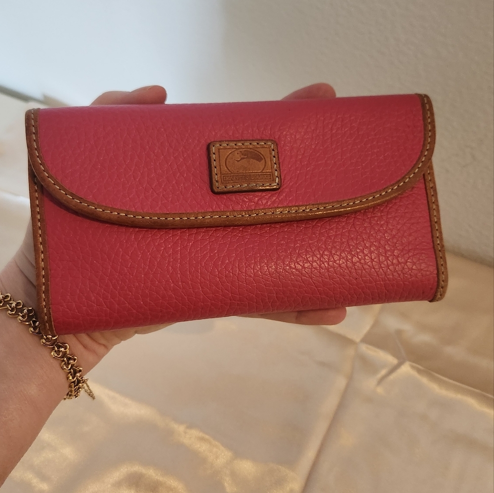Dooney & Bourke tri-flod wallet